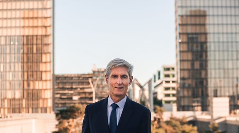 필립기베-사진-5050-desktop